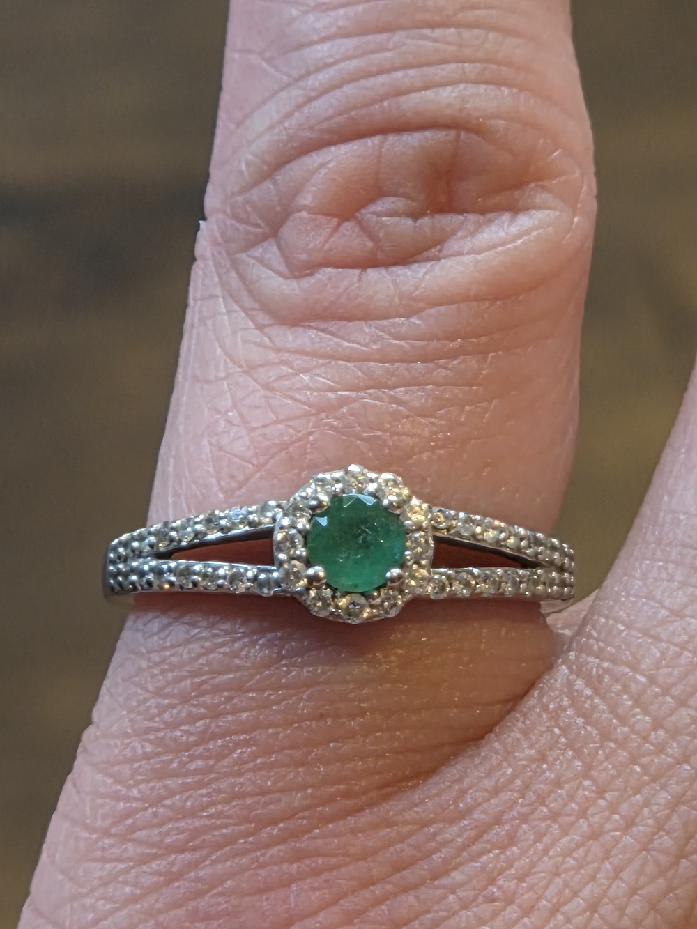 Emerald Halo Split-Shank Ring - Green Emerald Center, White Gold 10k, Diamonds
